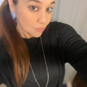 Meet your Posher, Iris